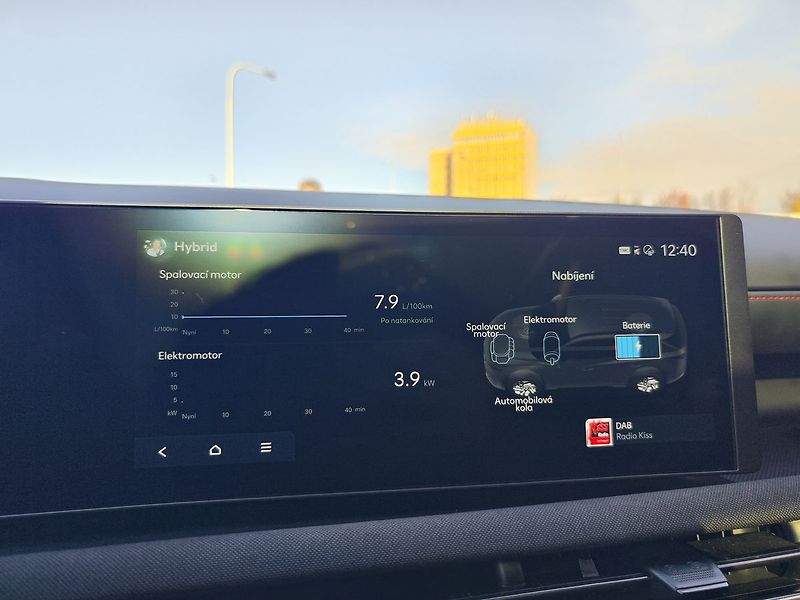 Hyundai Tucson 1.6 T-GDI/158kW HEV N-Line PRM - fotka 25 z 44