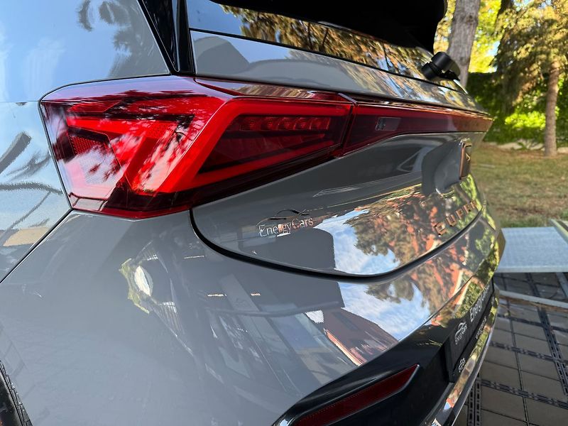 Cupra Born 150kW 360° kamera HUD 62kWh ba - fotka 8 z 45