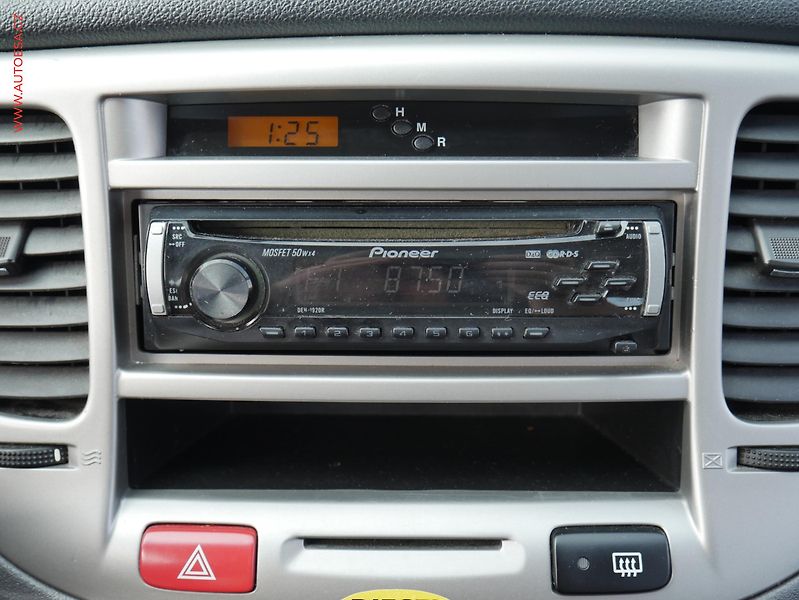 Kia Rio (2005) 1.3i - fotka 14 z 16