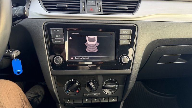 Škoda Rapid 1.0 TSI 81kW Ambition + - fotka 9 z 21