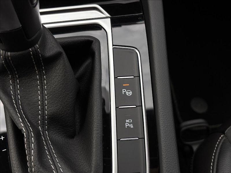 Volkswagen Arteon 2,0 TSI R-Line 206kW DSG - fotka 38 z 38