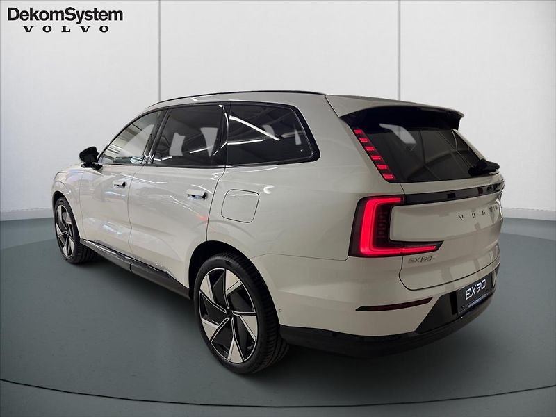 Volvo EX90 (2026) 0,0 Twin Mot Perf Ultra 2117 - fotka 4 z 16