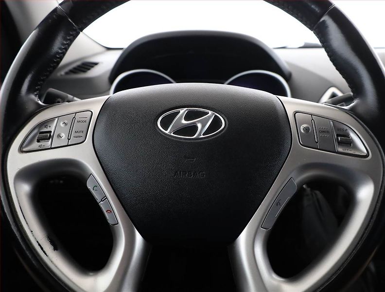 Hyundai ix35 (2013) 1.7 CRDi, nová STK, Tažné - fotka 8 z 17