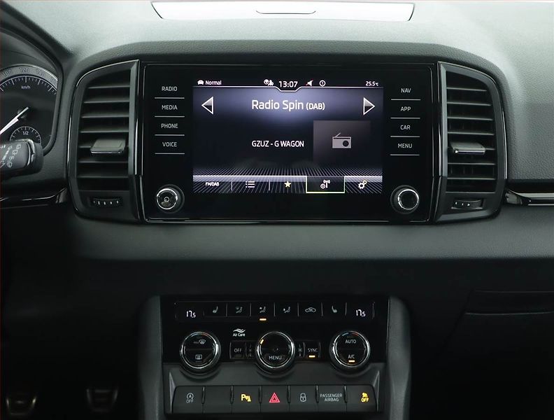 Škoda Karoq (2022) Sportline 1.5 TSI - fotka 12 z 16