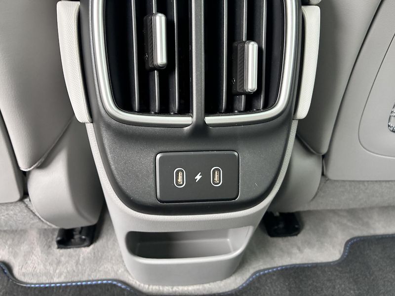 Hyundai Ioniq 6 77kWh PREMIUM PANORAMA DSM  - fotka 17 z 42