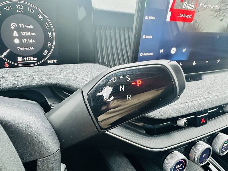 Škoda Superb Combi Selection 2,0TDI 110kW D - fotka 12 z 34