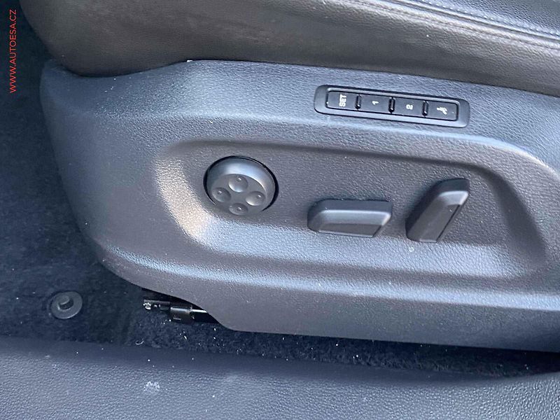 Volkswagen Sharan (2019) 2.0 TDI, ČR, servis.kniha - fotka 12 z 18