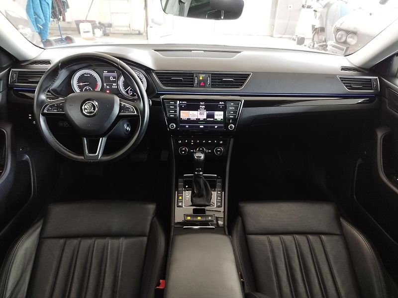 Škoda Superb (2017) TDI,110KW,L&K,DSG,NAVI,LED - fotka 20 z 33