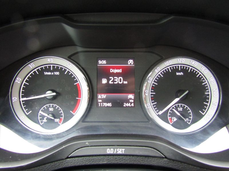 Škoda Karoq (2019) 1.0 TSI 85kW ACC + KAMERA - fotka 29 z 43