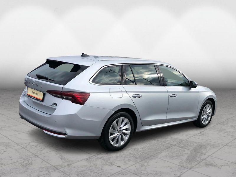 Škoda Octavia Combi - fotka 2 z 30