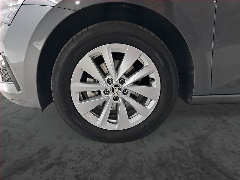 Škoda Scala (2023) 1.5 TSI - fotka 15 z 21