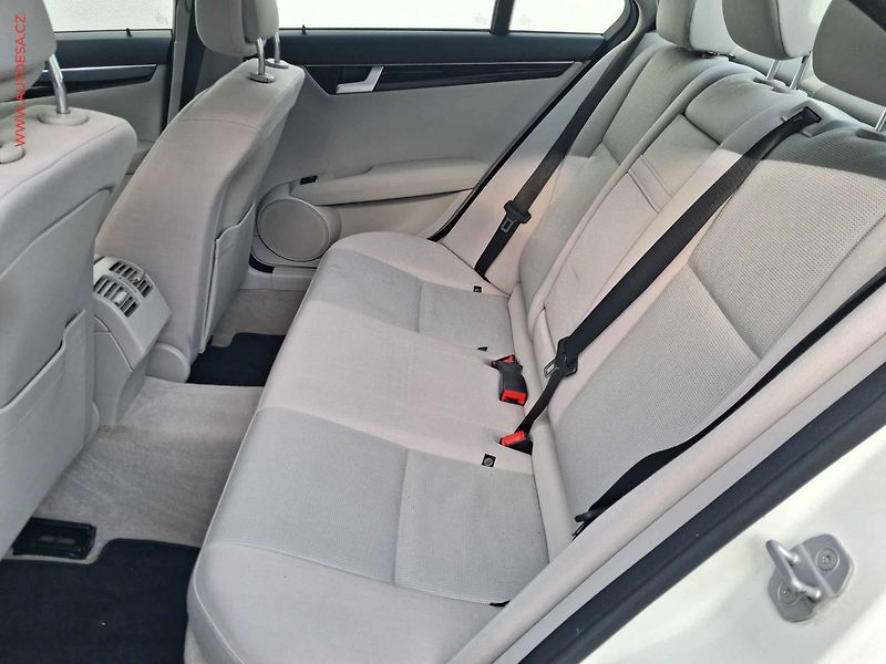 Mercedes-Benz Třídy C (2012) 2.2 CDi C 250 CDi 4Matic, 1 - fotka 10 z 17