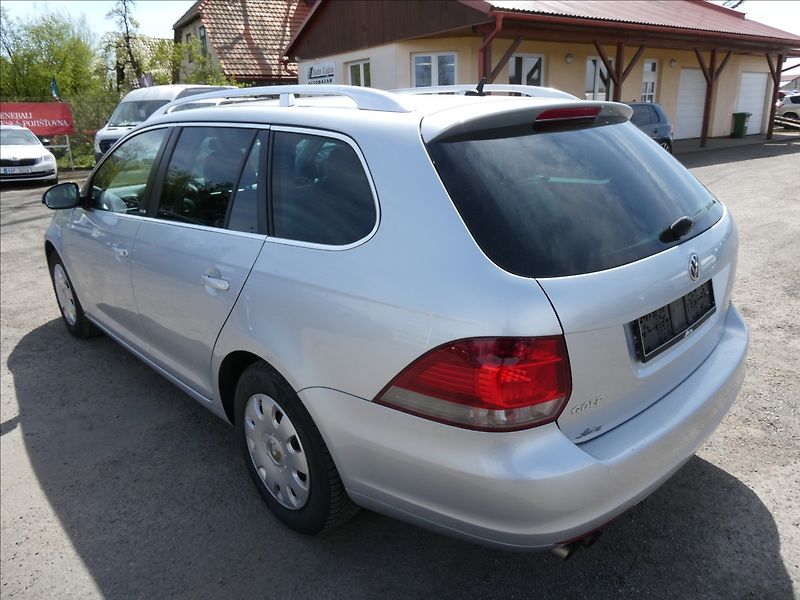 Volkswagen Golf 1,4 TSi 90kW STYLE - fotka 7 z 43