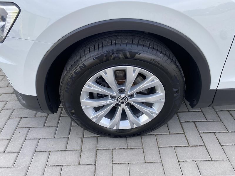 Volkswagen Tiguan 1.4 TSI 92kW -1xMAJ.-ALU-TAŽNÉ - fotka 9 z 46