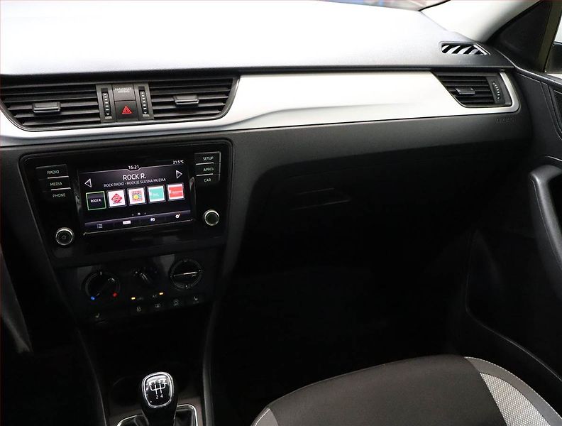 Škoda Rapid (2019) 1.0 TSI, Park. senzory - fotka 8 z 17