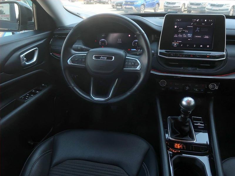 Jeep Compass (2023) 1.3 T-GDI - fotka 7 z 16