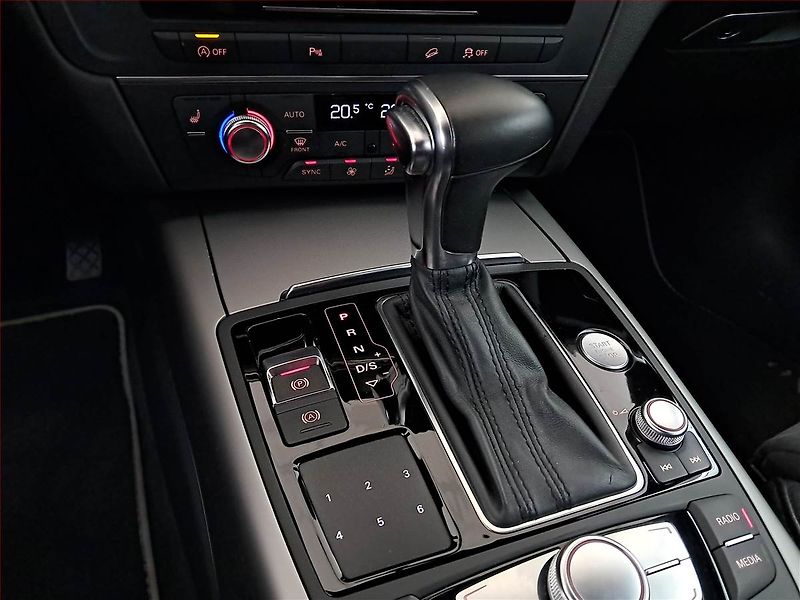 Audi A6 Allroad (2014) 3.0 TDI, 4X4, Automat, Kůže - fotka 13 z 20
