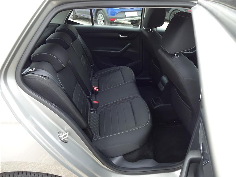 Škoda Fabia III 1.0TSI 70 kW STYLE - fotka 26 z 51