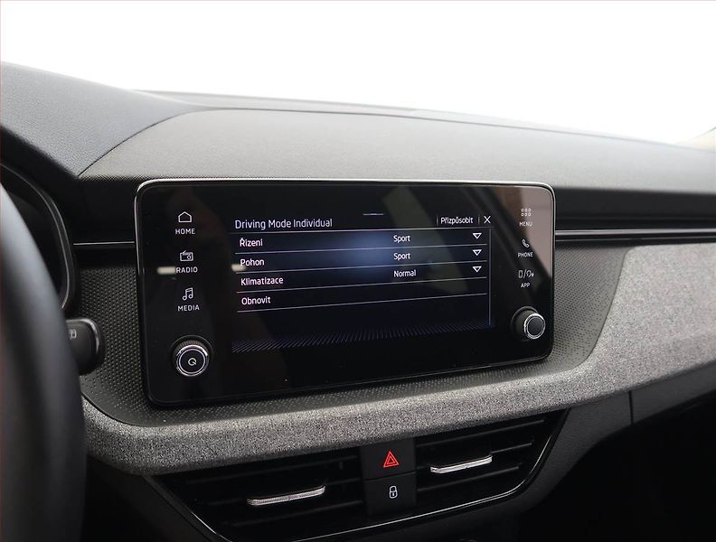 Škoda Kamiq (2025) Selection 1.0 TSI - fotka 19 z 25