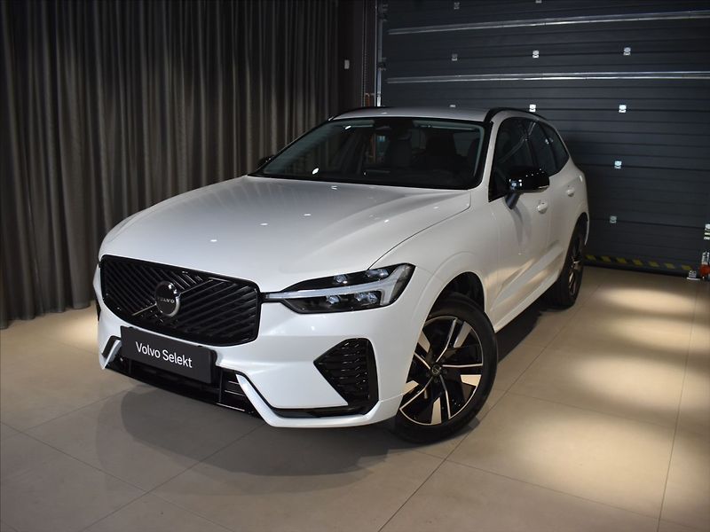 Volvo XC60 2,0 B5 AWD PLUS Bezklíč,BLIS - fotka 1 z 23