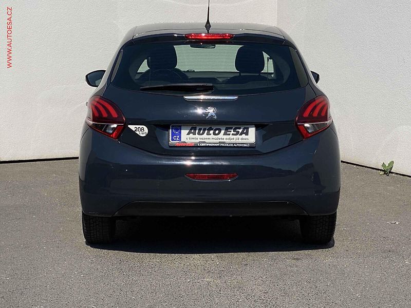 Peugeot 208 (2018) 1.2 PT, AC, tempo - fotka 5 z 15