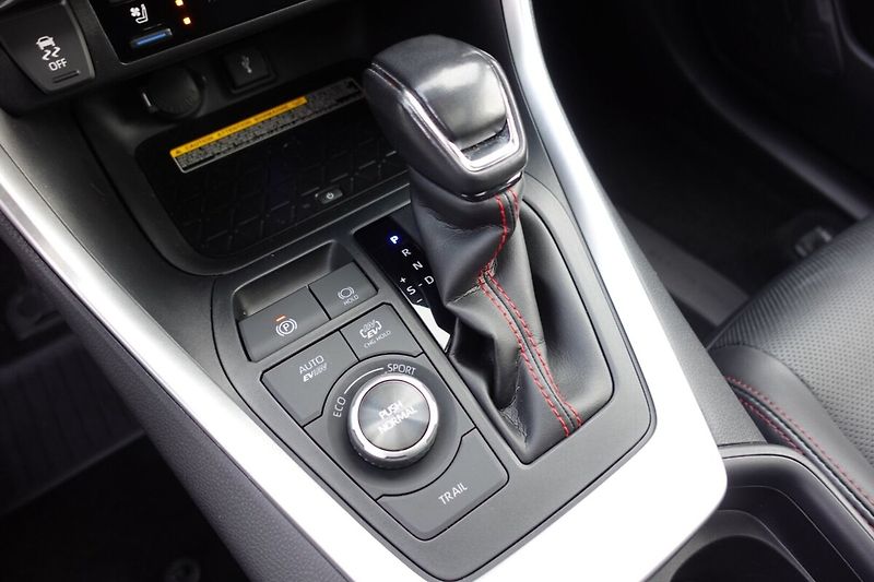 Toyota RAV4 2,5 PHEV Plug-in Selection VIP - fotka 23 z 38