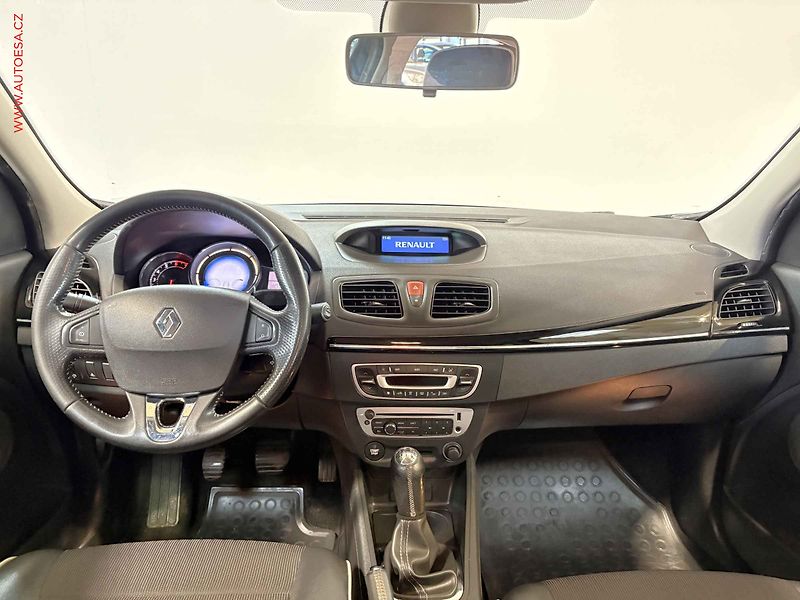 Renault Fluence (2013) 1.6i, ČR, Temp, park.asistent - fotka 8 z 15
