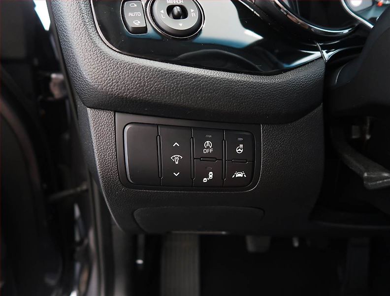 Kia Ceed (2015) 1.6 CRDi, Navi, Xenony - fotka 23 z 23