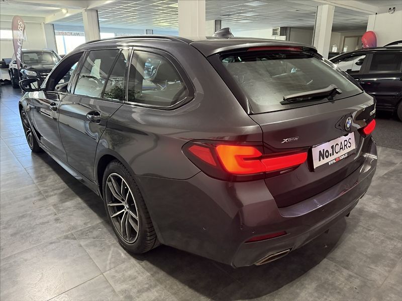 BMW Řada 5 3,0   530D M-PAKET PANO LASER - fotka 4 z 48