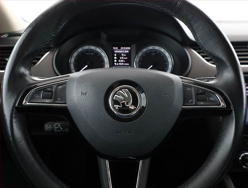 Škoda Octavia (2017) Laurin&Klement 2.0 TDI 4x4 - fotka 8 z 17