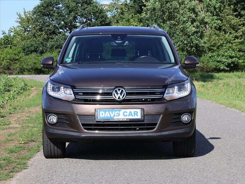 Volkswagen Tiguan 2,0 TSI DSG 4x4 Sport&Style - fotka 2 z 30