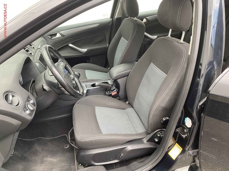 Ford Mondeo (2010) 2.0TDCi, AC, tempo, park - fotka 9 z 16