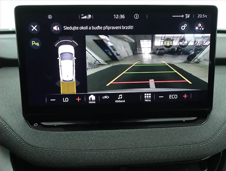 Škoda Enyaq (2021) Suite 60 (62 kWh), SoH 92% - fotka 16 z 23