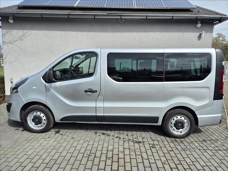 Opel Vivaro (2016) 1,6 CDTi 8 9 Míst TZ Tempomat - fotka 3 z 30