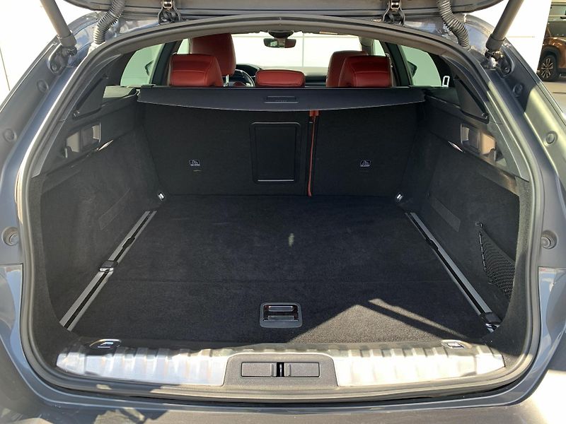 Peugeot 508 SW GT 1.6 PHEV 165kW e-EAT8 - fotka 5 z 36