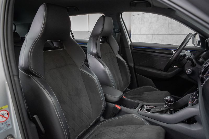 Škoda Kodiaq 2.0 TDI 4x4*SPORTLINE*TAŽNÉ*ČR - fotka 12 z 48