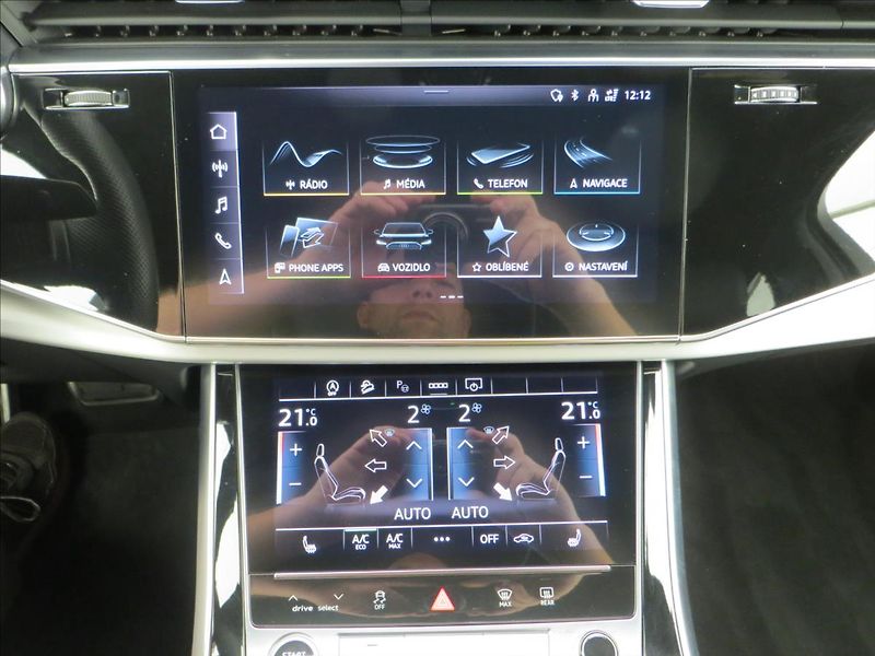 Audi Q7 3,0 TDI 210kW quattro S-line - fotka 18 z 27