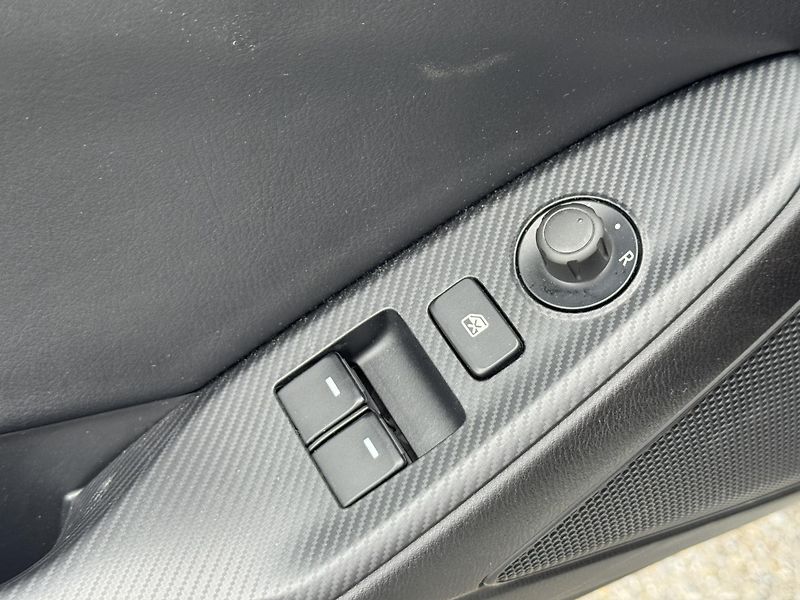 Mazda MX-5 1.5 96 kW Soft top CarPlay - fotka 16 z 28