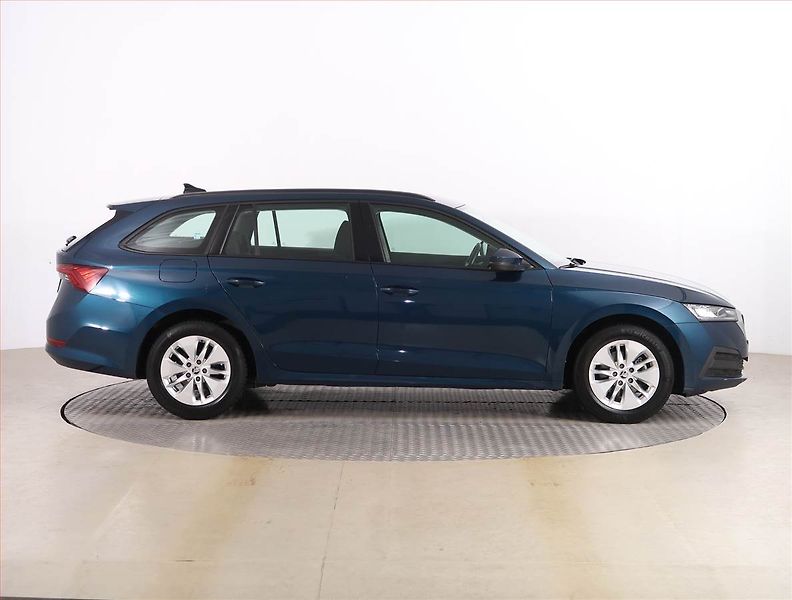 Škoda Octavia (2022) 2.0 TDI, Automat, Navi - fotka 6 z 22
