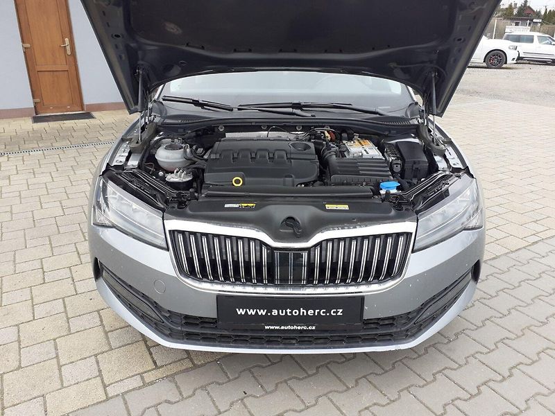 Škoda Superb (2020) 2.0 TDi 140Kw DSG ČR - fotka 27 z 32