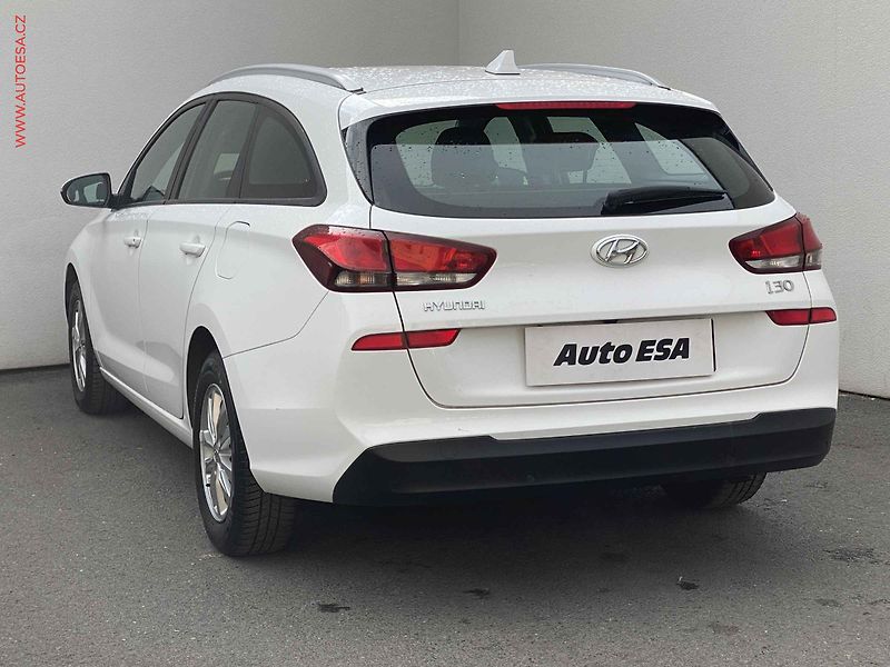 Hyundai i30 (2020) 1.4 T-GDi, ČR, Trikolor, AC - fotka 6 z 17