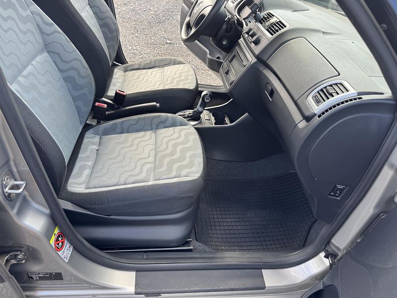 Škoda Fabia 1.6,77kw,AUTOMAT,klima - fotka 22 z 33
