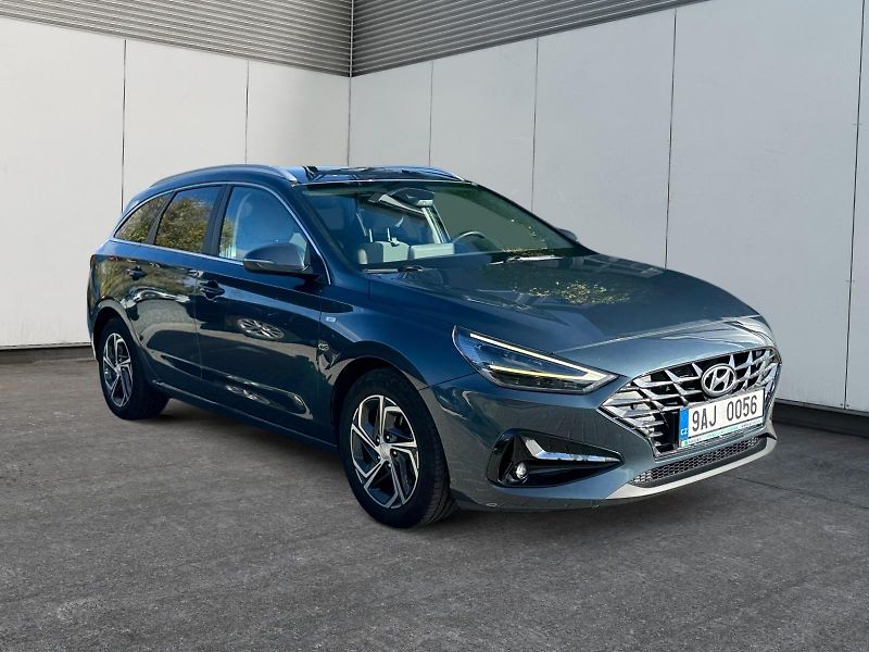 Hyundai i30 (2022) FAMILY SMART 1.5TGDI 117kW CZ  - fotka 3 z 11