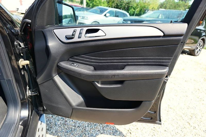 Mercedes-Benz Třídy M (2013) 350 4 MATIC 3,0 CDI 190 kW - fotka 22 z 69