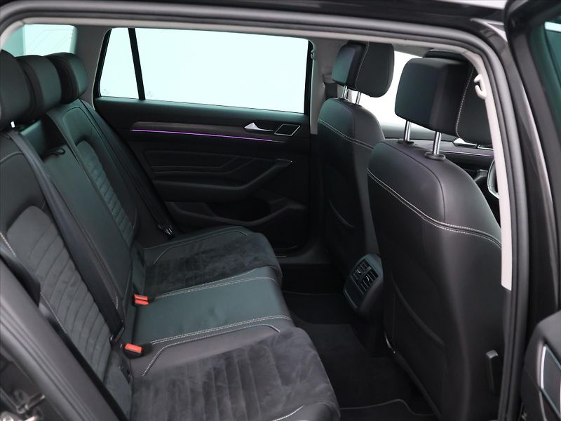 Volkswagen Passat 2,0 TDI 110kW DSG Elegance - fotka 12 z 34
