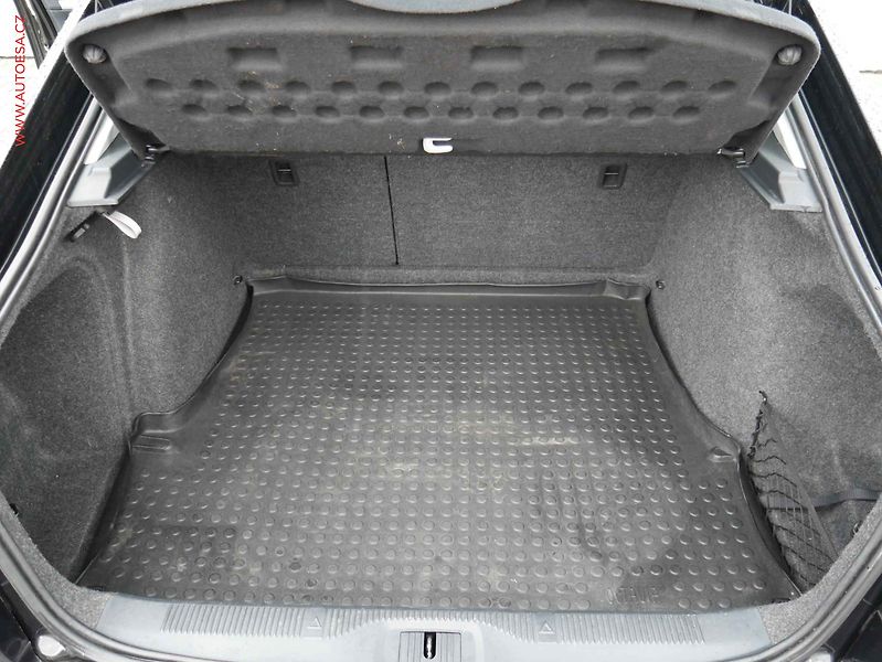 Škoda Octavia (2011) 1.2 TSi, 2.maj,ČR, AC, temp - fotka 7 z 15