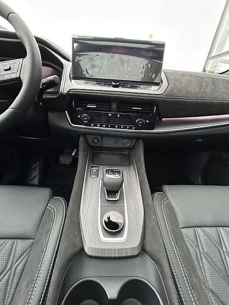 Nissan Qashqai (2026) Tekna Plus 4x4 1.3T 116kw AT - fotka 9 z 9
