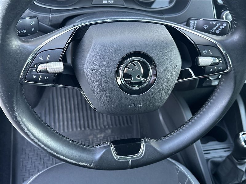 Škoda Fabia 1,0 TSI 95PS  Ambition Top - fotka 32 z 52