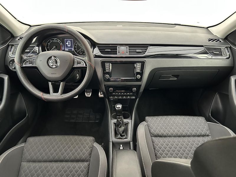 Škoda Rapid 1.0 TSI Style Plus - fotka 6 z 27