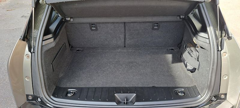 BMW i3 (2015) REX*LED*VÝBAVA*STAV*VÝHŘEV - fotka 30 z 42